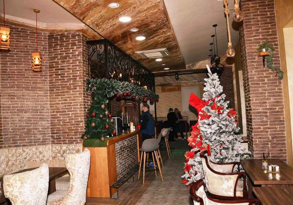 Caffe Club Debeli Dabar , Parobrodska 10, Sremska Mitrovica